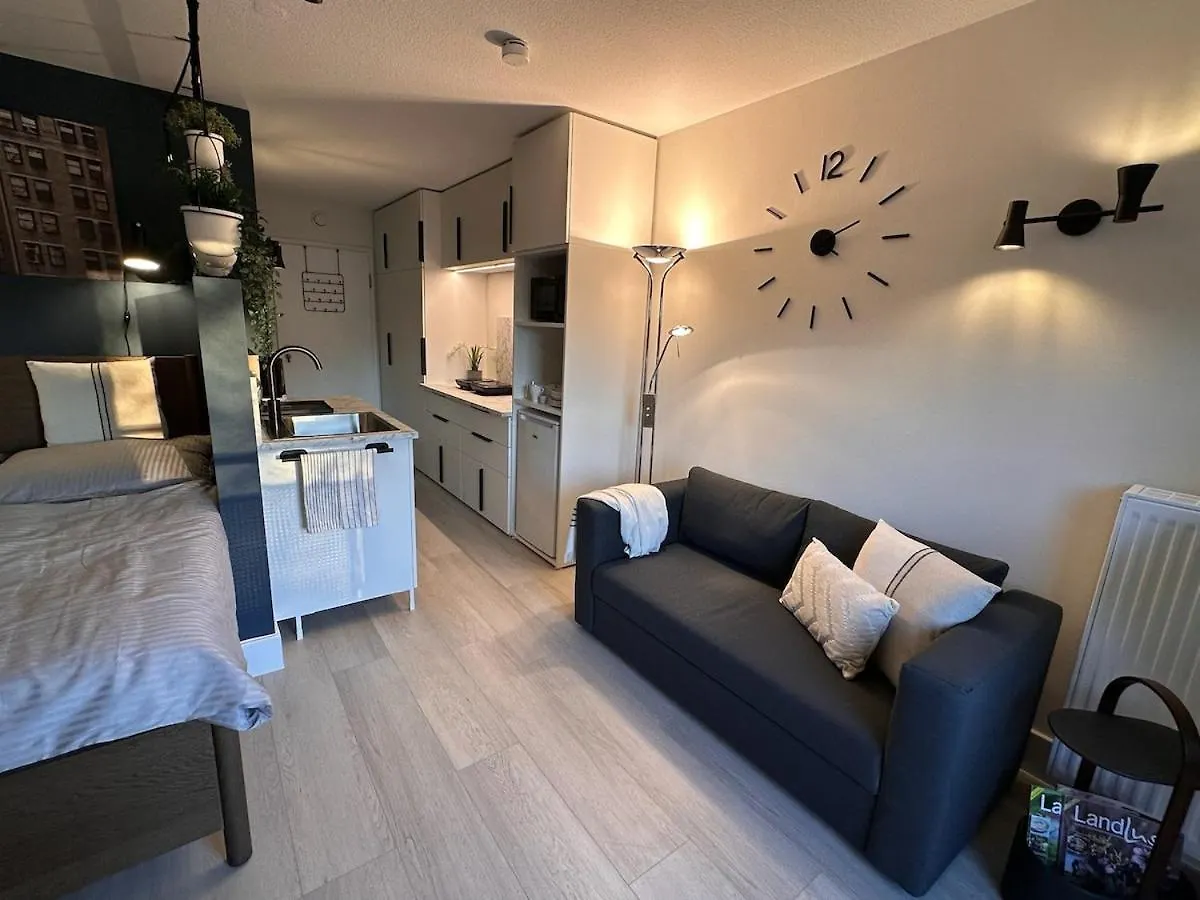 Appartement Urhome 22 City, Airport, Messe, Auto-,Strassenbahn Neurenberg