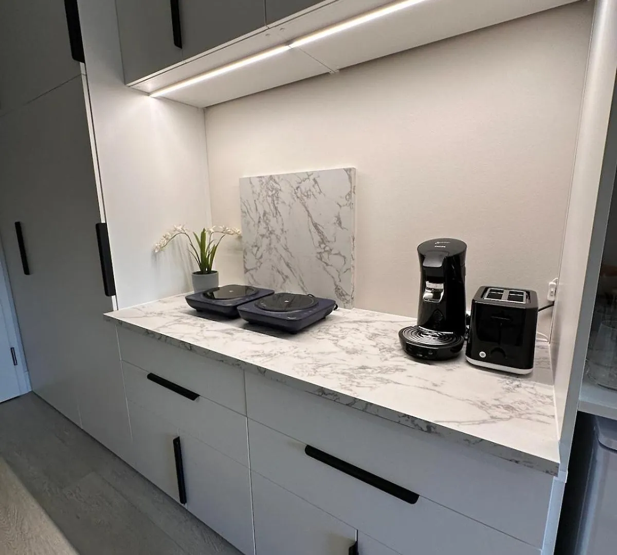 Urhome 22 City, Airport, Messe, Auto-,Strassenbahn Neurenberg