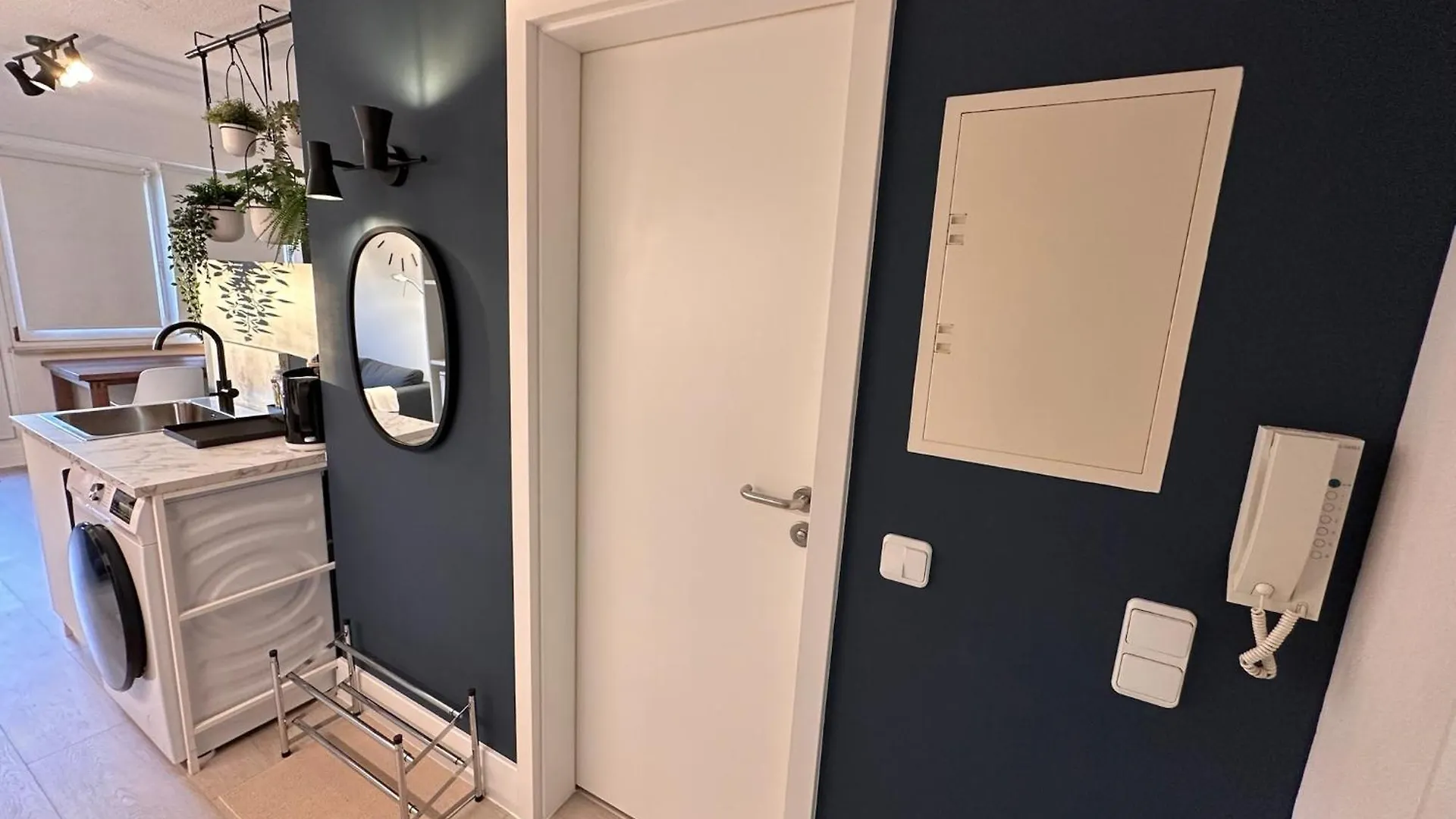 Urhome 22 City, Airport, Messe, Auto-,Strassenbahn Neurenberg Duitsland